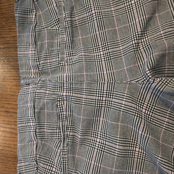 Old Navy Black and White Plaid Women's Skinny Pants - Picture 9 of 9